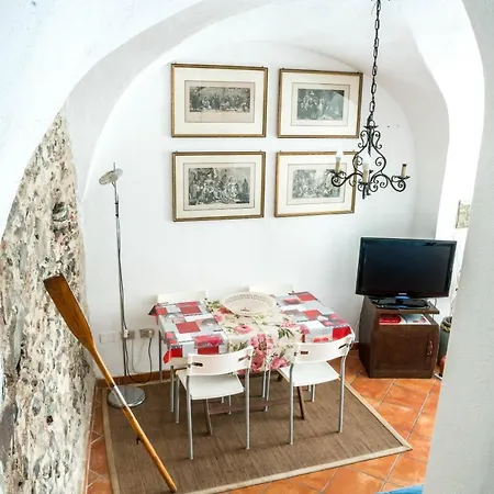 Casa Bastiese * Cisano sul Neva